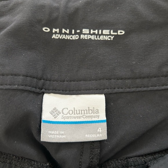 Columbia City Slickerz ll Omni-Shield Black Convertible Hiking Pants Womens 4 - Picture 8 of 11